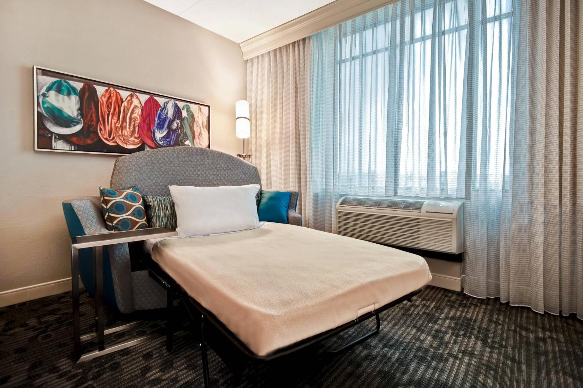 Courtyard Louisville Airport Экстерьер фото