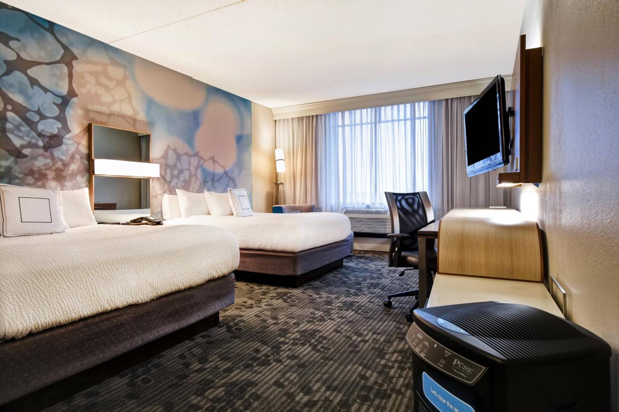 Courtyard Louisville Airport Экстерьер фото