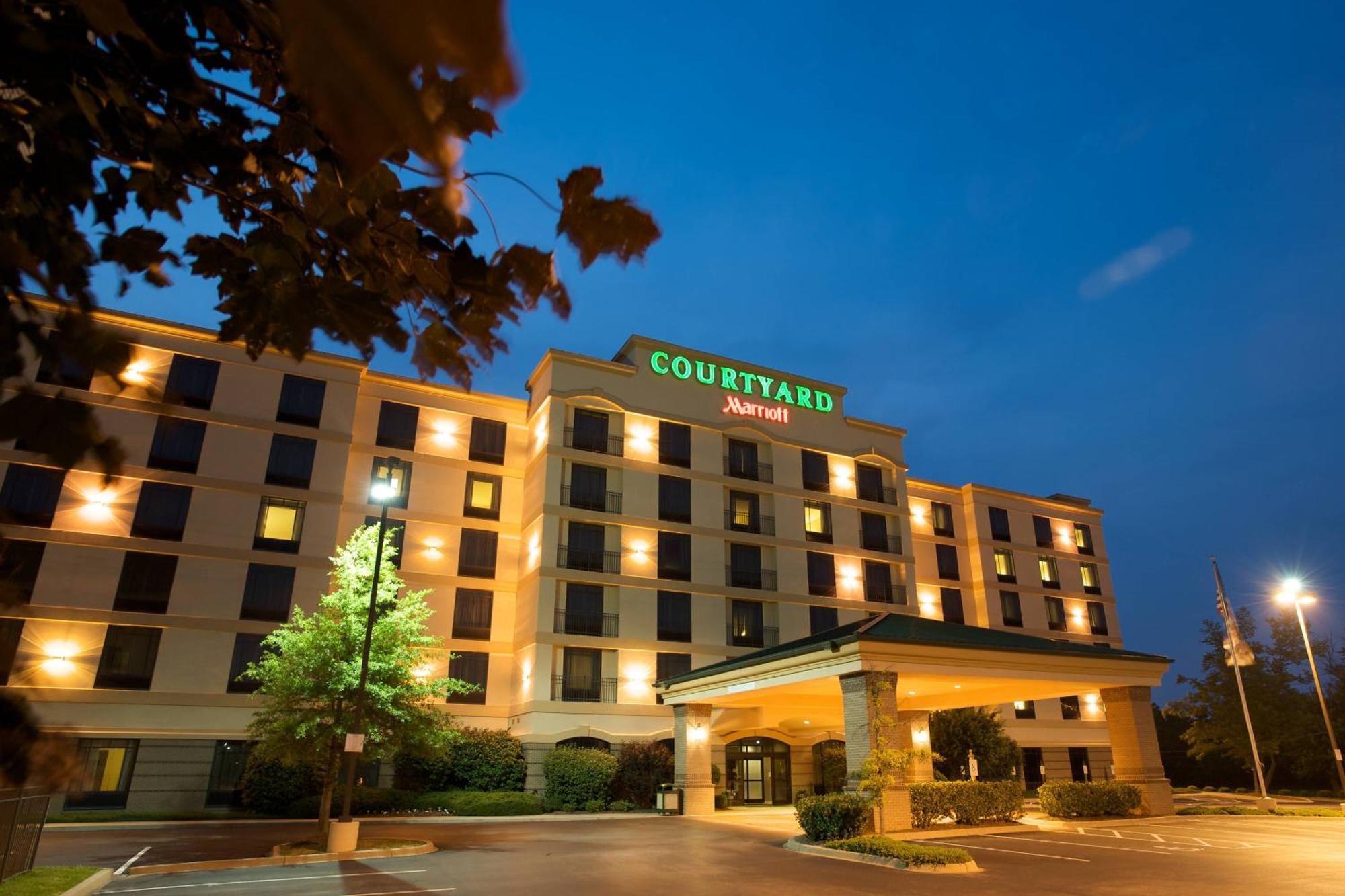 Courtyard Louisville Airport Экстерьер фото