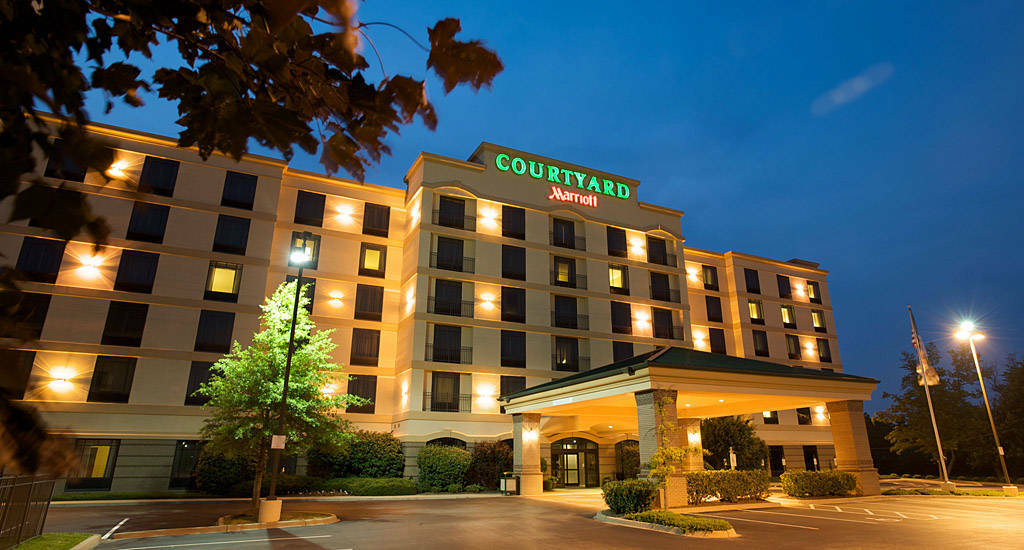 Courtyard Louisville Airport Экстерьер фото